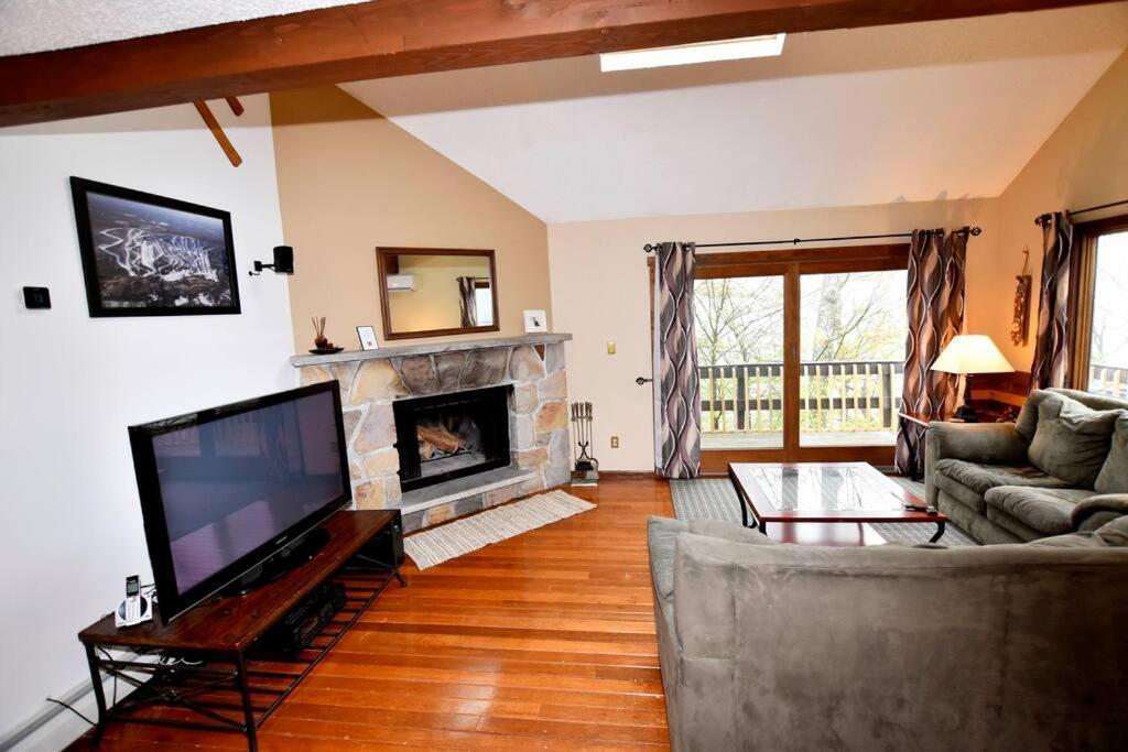 Crescent Lake 3-Bedroom Vacation Home Steps To Camelback Ski Area Ski-In Ski-Out מראה חיצוני תמונה