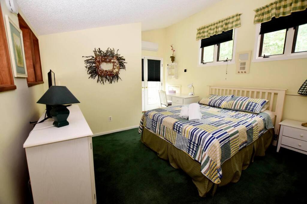 Crescent Lake 3-Bedroom Vacation Home Steps To Camelback Ski Area Ski-In Ski-Out מראה חיצוני תמונה